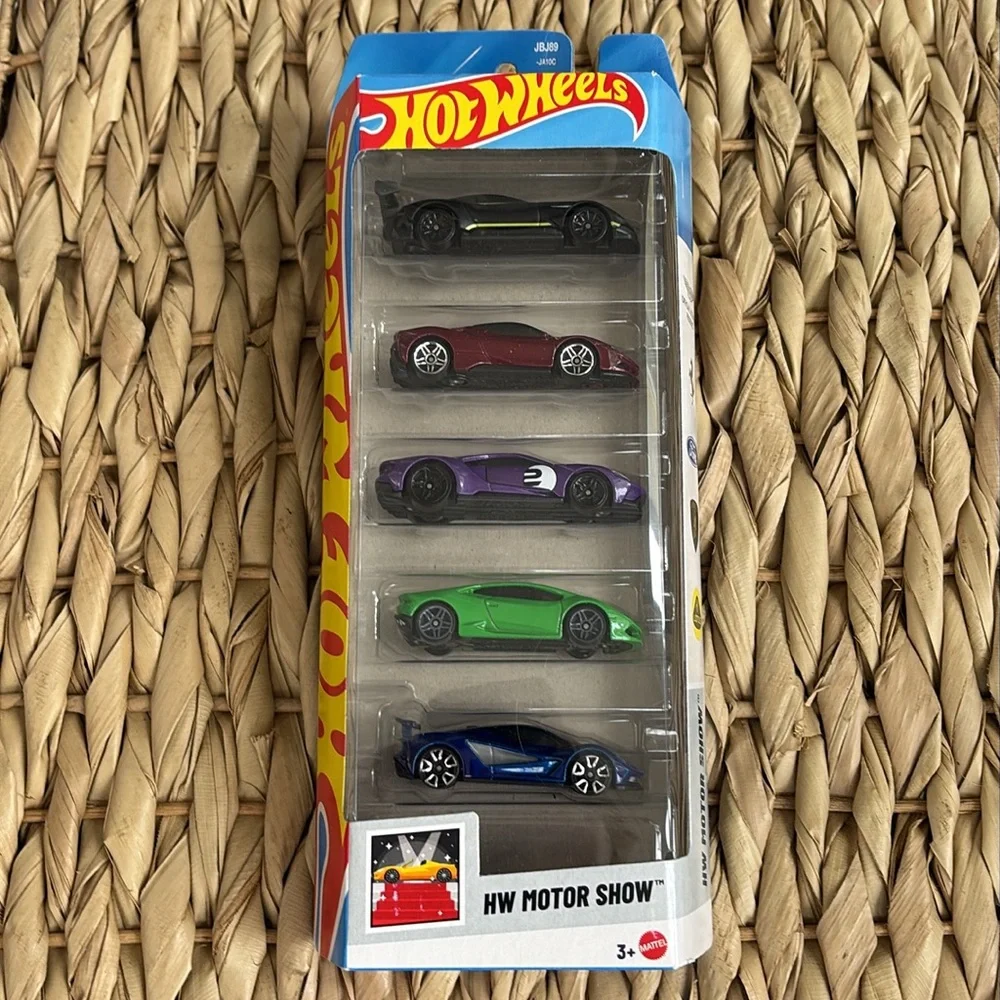 Aston Martin Ferrari Ford GT Lamborghini Lotus Hot Wheels 5 pack Motor Show Car
